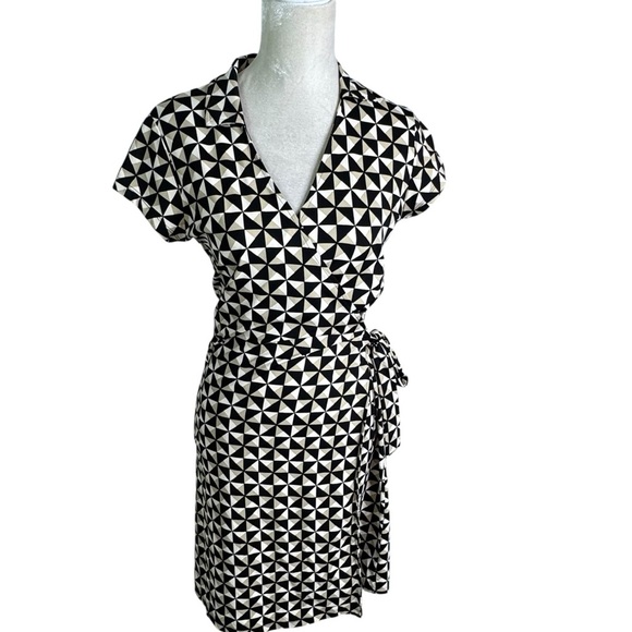 J. McLaughlin Lila Wrap Dress Catalina Cloth Women's Size S - Picture 4 of 13